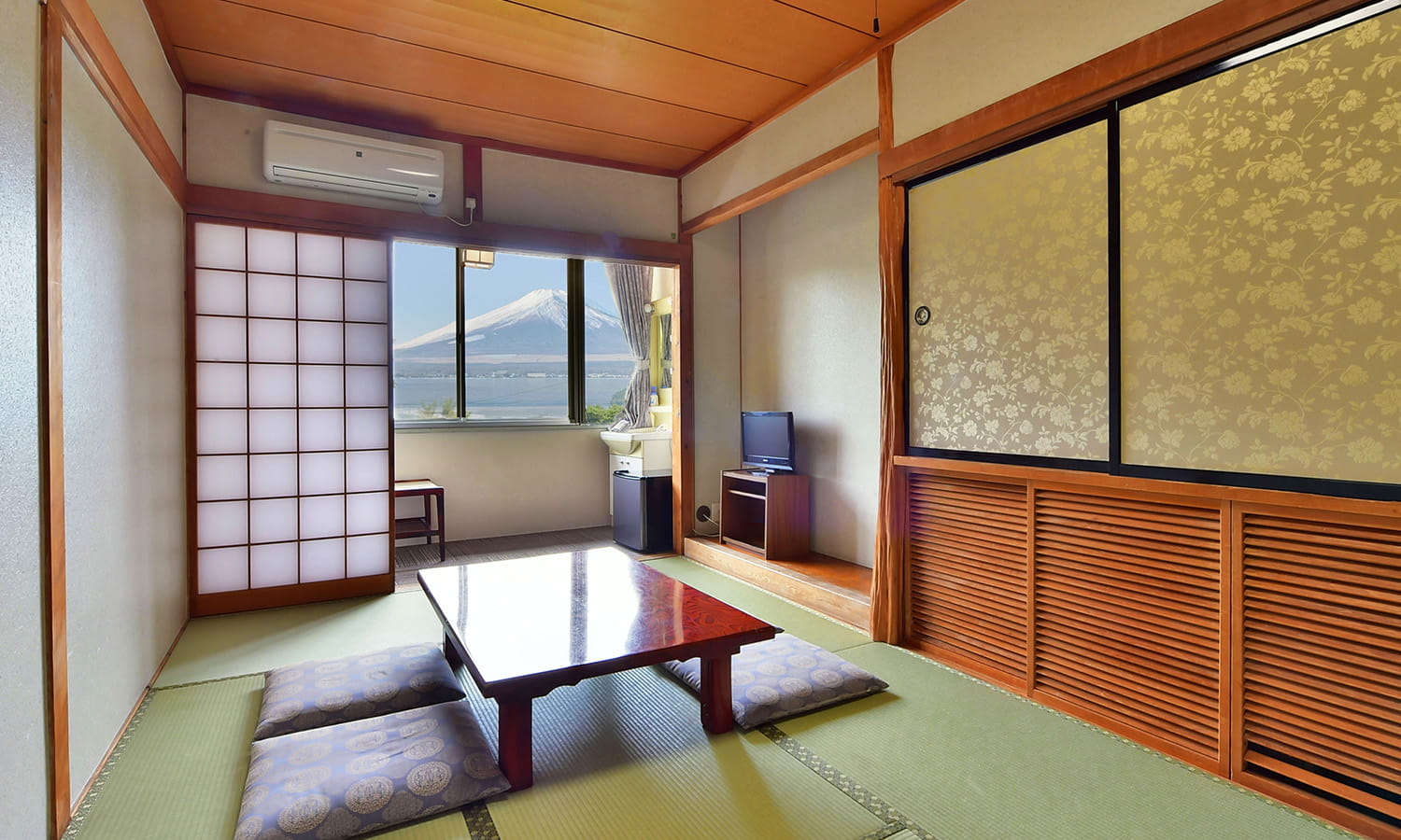 rooms